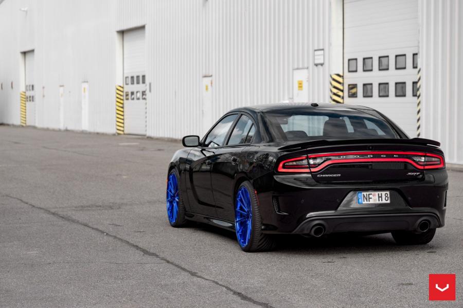  Dodge Charger SRT on Vossen Wheels (VFS2) 2017 года  (фото 11 из 26)